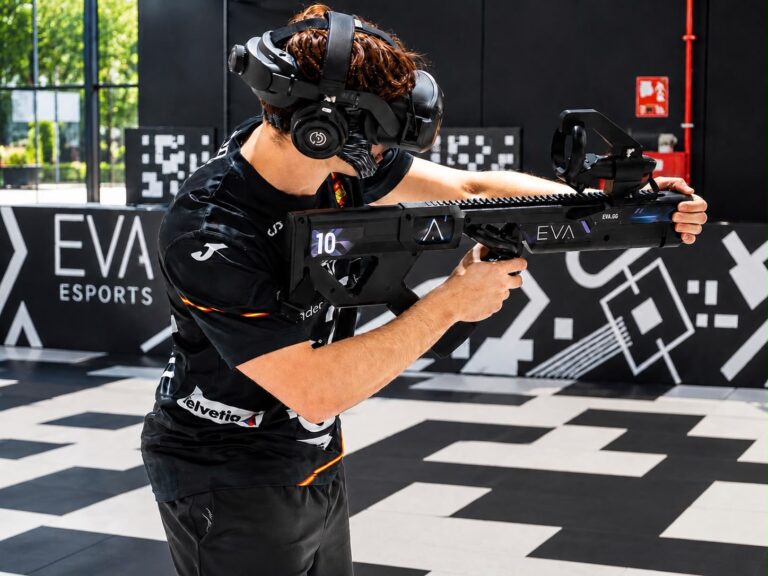 2 Sesiones de Realidad Virtual de 40 min.cada una + Perrito Caliente y Bebida en EVA Madrid VR